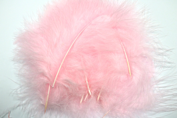 Marabou Small Feathers(approx.20 per pkt.) - Pale Pink