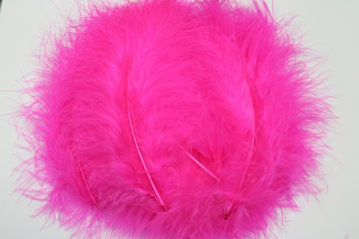 Marabou Small Feathers(approx.20 per pkt.) - Flo. Cerise