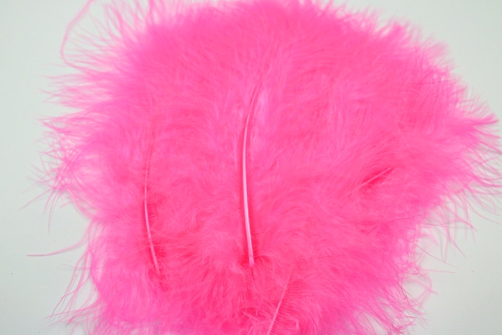 Marabou Small Feathers(approx.20 per pkt.) - Neon Cerise