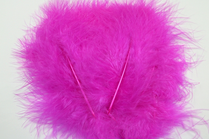 Marabou Small Feathers(approx.20 per pkt.) - Electric Pink