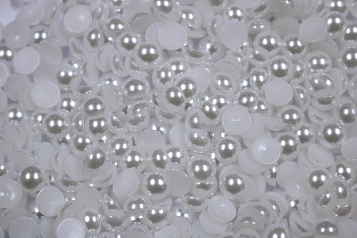 Round Half Pearls 10mm Plain Colours - White