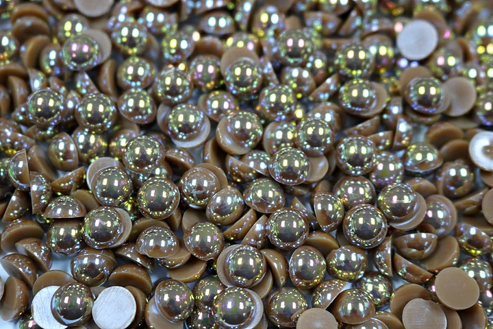 Round Half Pearls 6mm AB Colours - Latin Tan AB