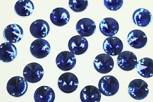 Round Pointed 14mm Coloured resin Stones - Bright Sapphire